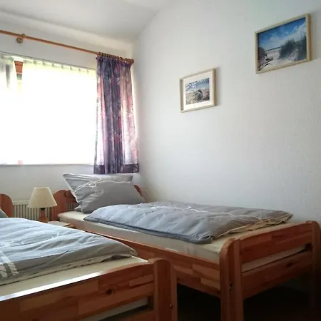 Hermann Mit Garten, Terrasse, Kamin Und 300m Zum Deich/ Salzwiesen Casa de Férias