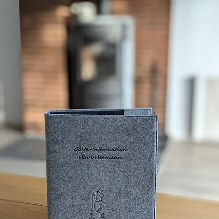 Hermann Mit Garten, Terrasse, Kamin Und 300m Zum Deich/ Salzwiesen